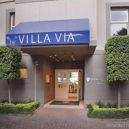 The Capital Villa Сандтън Екстериор снимка
